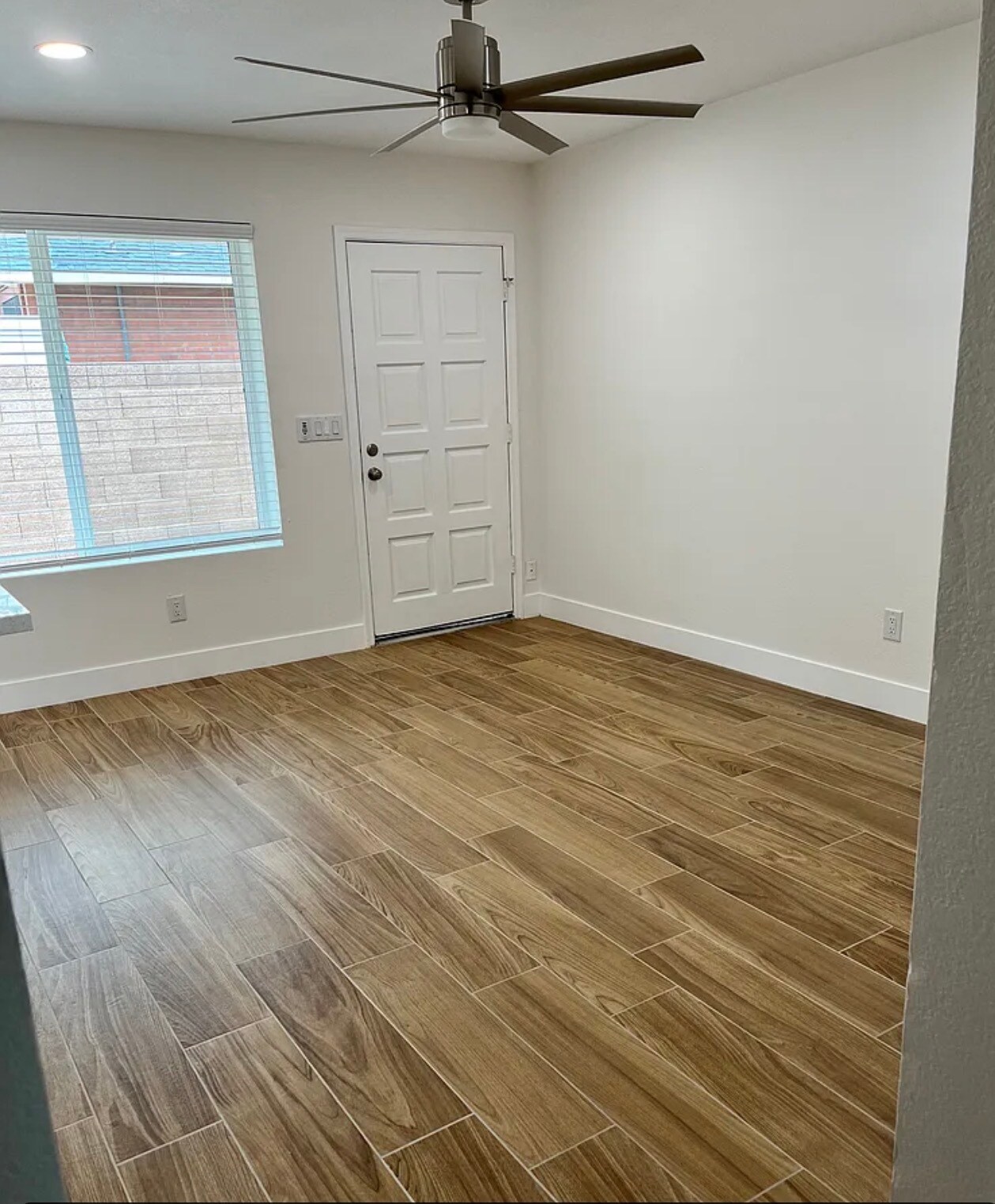 Living room - 2025 N Richland St