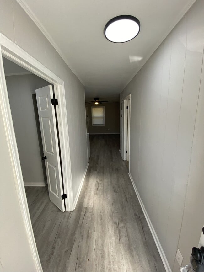 Building Photo - 913 N Weldon St