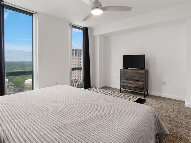 Building Photo - 2870 Pharr Ct S Northwest