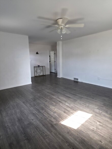 Building Photo - 163 W 400 S