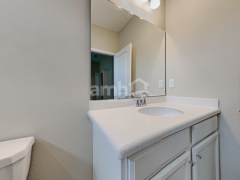 Building Photo - 197 Spruce Pt