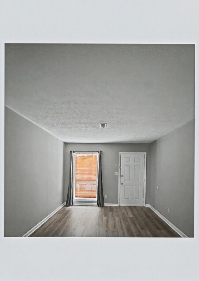 Building Photo - 5916 Aftonshire Dr