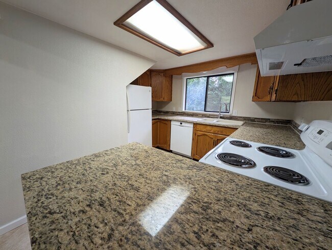 Building Photo - Corner Lot Triplex Unit in Gig Harbor, Ava...