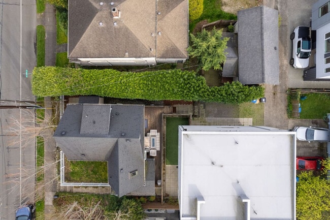 Building Photo - 2749 NW 65th St