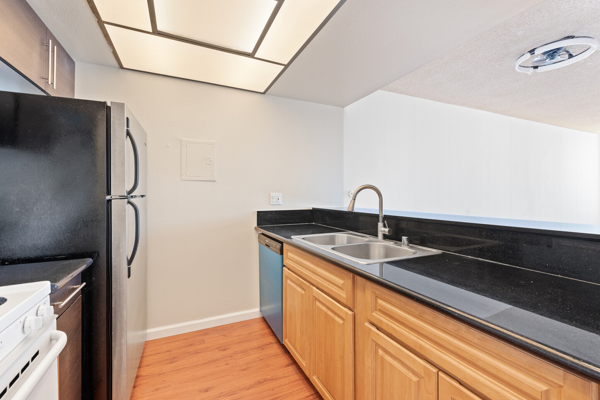 Building Photo - 1745 Camino Palmero St