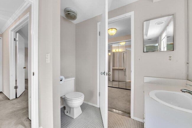 Building Photo - 197 Kings Way