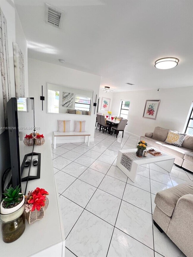 Building Photo - 15341 SW 307th Rd