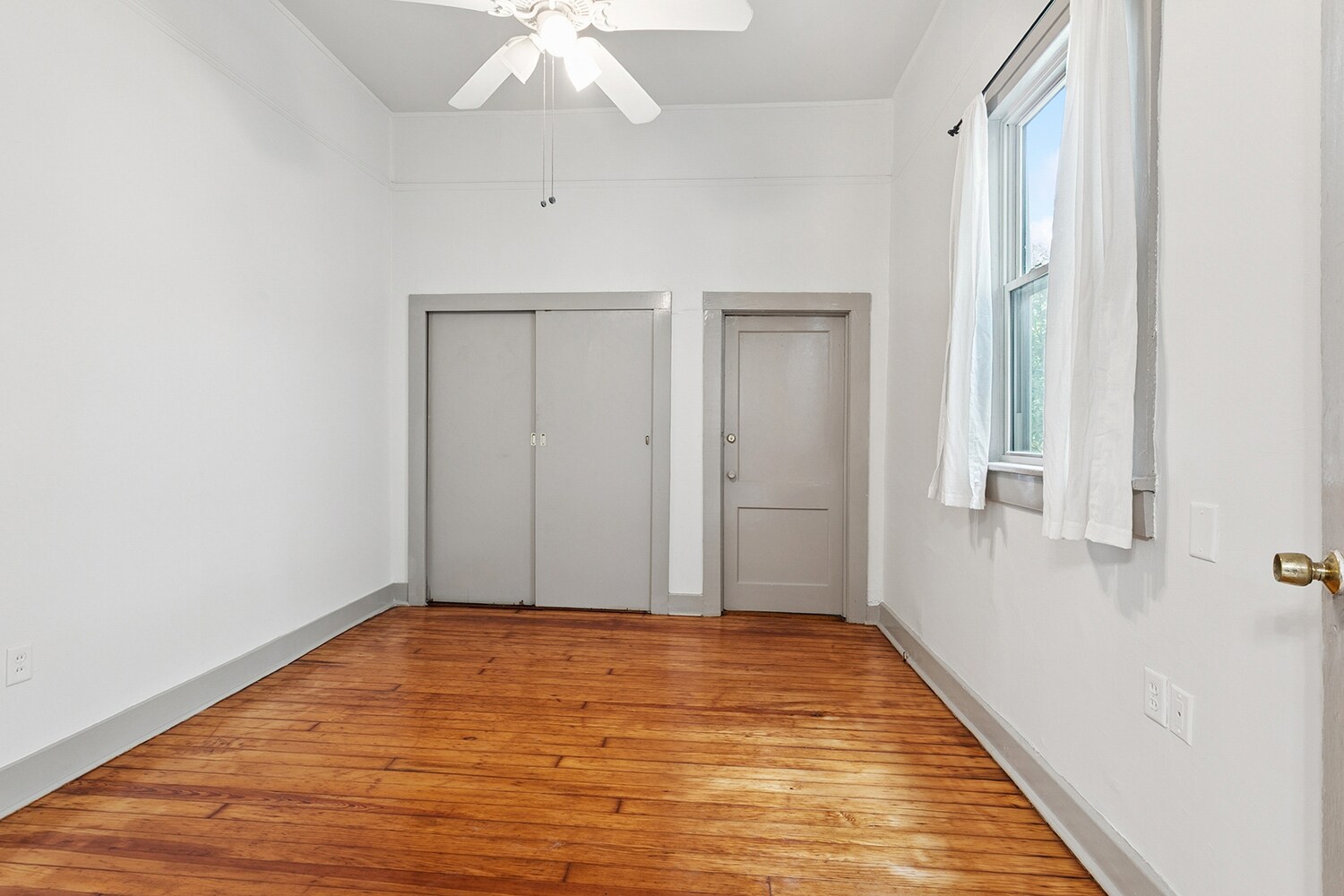 Building Photo - 1412 General Pershing St