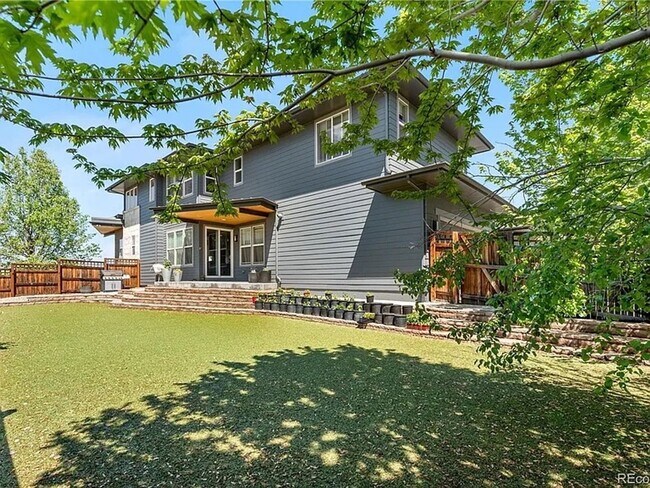 Building Photo - Stunning 4BR House on corner lot in Denver...