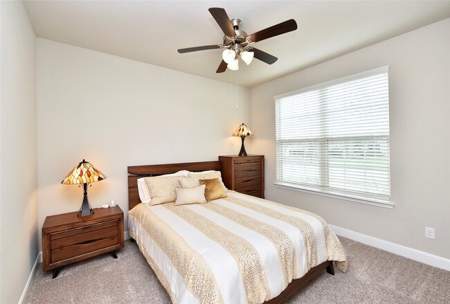 Building Photo - 5835 Euclid Loop