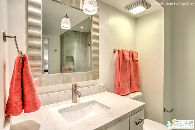 Building Photo - 2166 N Indian Canyon Dr