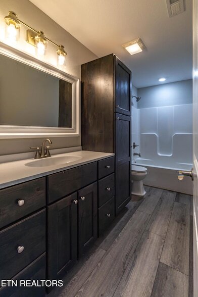 Building Photo - 159 Wade Ln