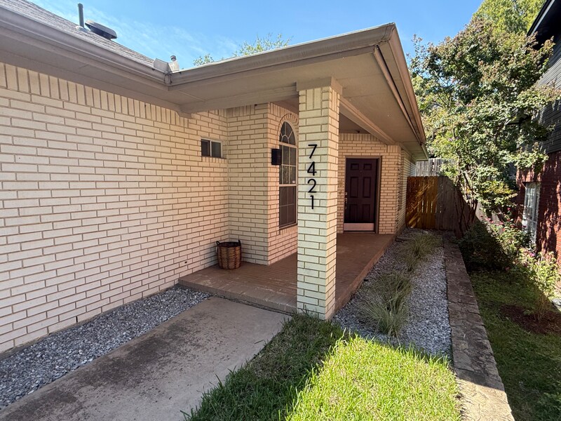 Building Photo - 7421 Buckskin Ct