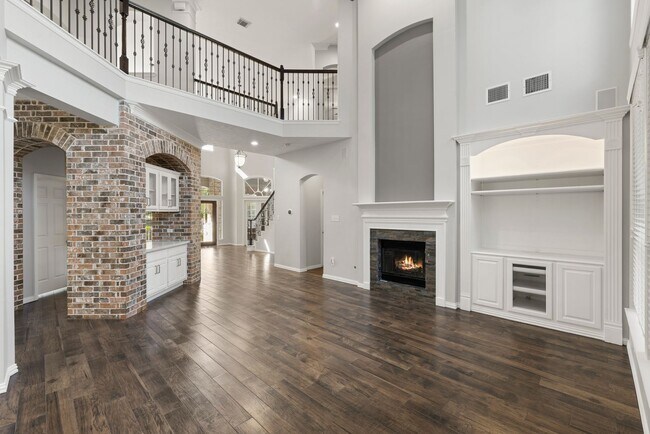 Building Photo - Magnificent Corner-Lot Retreat with Pool &...