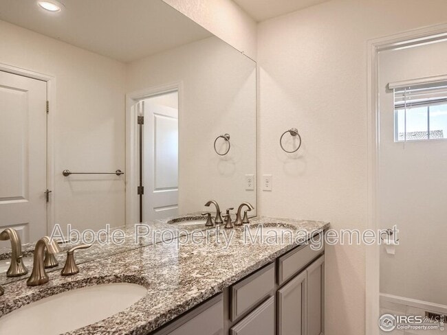 Building Photo - 451 Zeppelin Wy