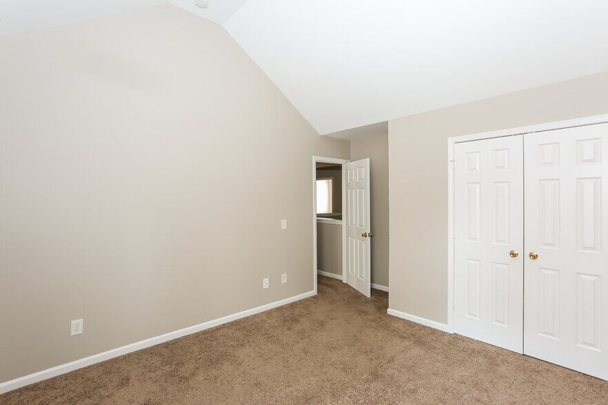 Building Photo - 4426 Oakburn Drive