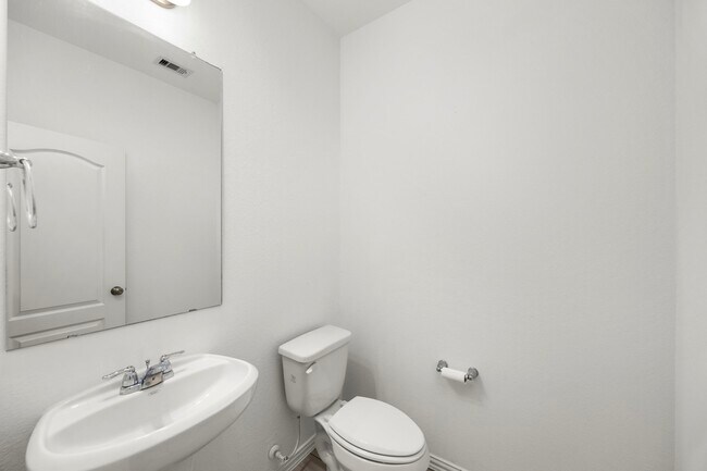 Building Photo - 31319 Horseshoe Meadow Bend Ln