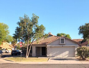 Building Photo - COMING SOON IN VAL VISTA LAKES!!!!