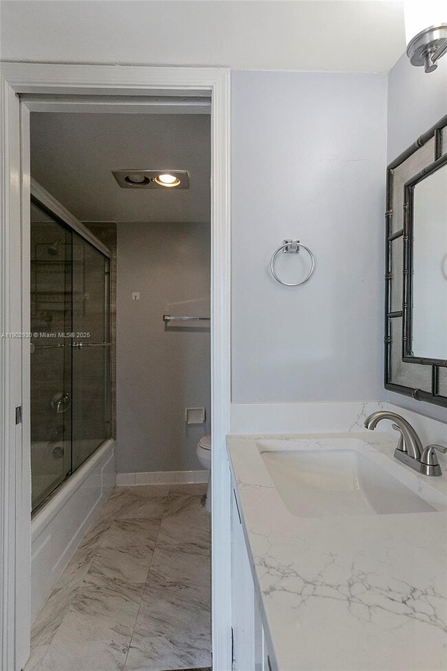 Building Photo - 501 SW 11th Pl