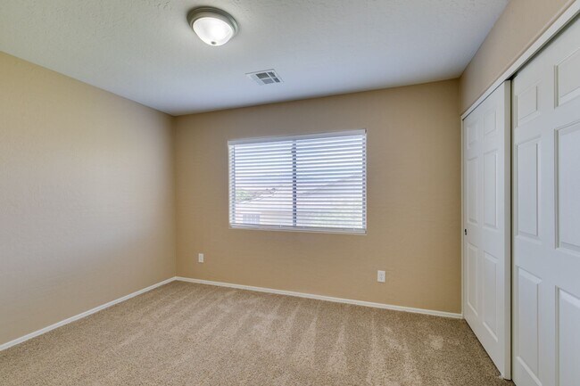 Building Photo - GORGEOUS 2 STORY HOME*4 BEDROOMS*TONS OF UPGRADES*STAINLESS STEEL APPLIANCES*