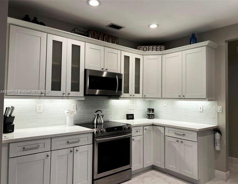 Building Photo - 12591 NW 57th Pl