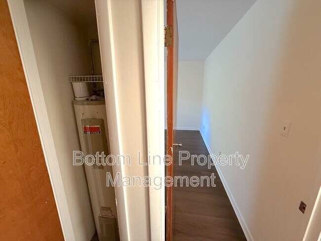 Building Photo - 4605 Coronado Dr