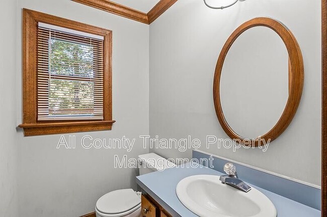 Building Photo - 4904 Kinross Ct