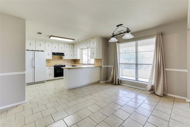 Primary Photo - 7020 Stonybrooke Dr