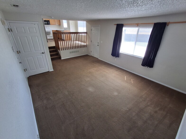 Family Room - 2431 Cherry Cir
