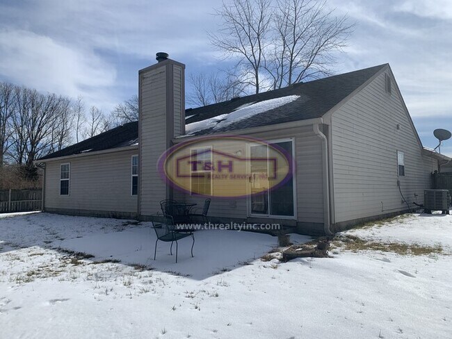 Building Photo - Lovely Pike Township Ranch!