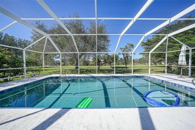 Building Photo - 2925 Magdalina Dr