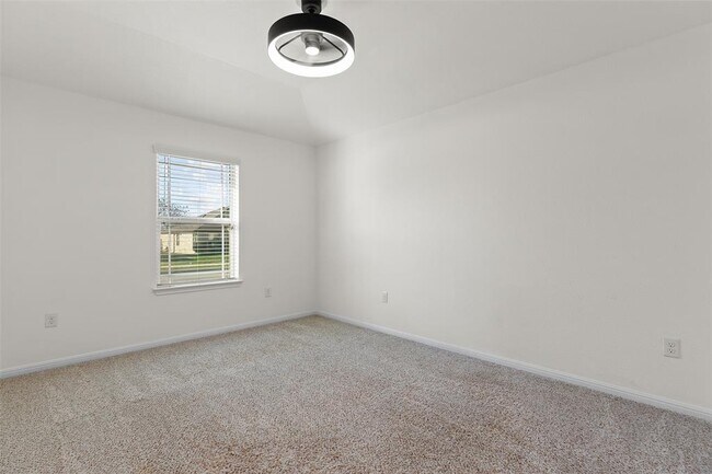 Building Photo - 800 Bryce Canyon Dr