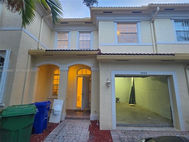 Building Photo - 2532 SW 85th Terrace
