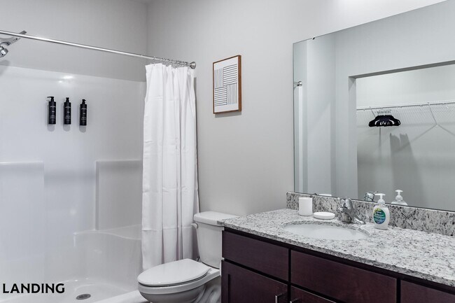 Building Photo - 2023 N Broadmoor Ave