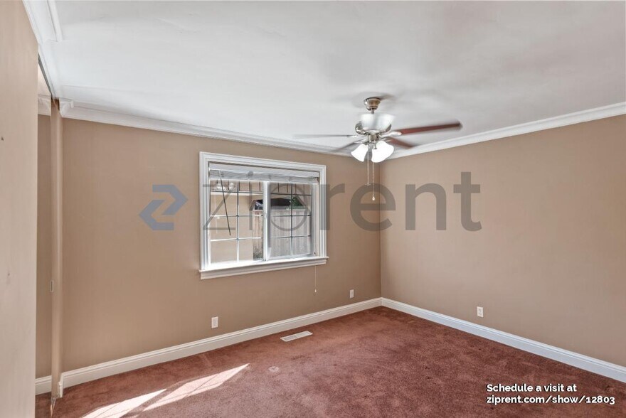 Building Photo - 30 Pickford Ave