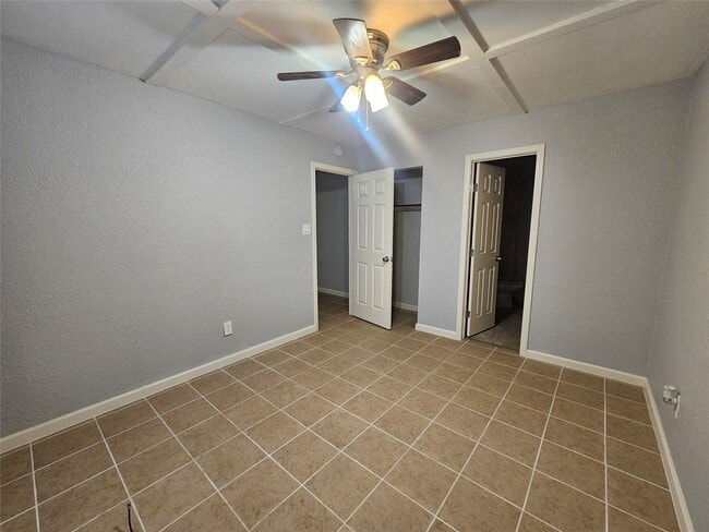 Building Photo - 3618 Curry Ln