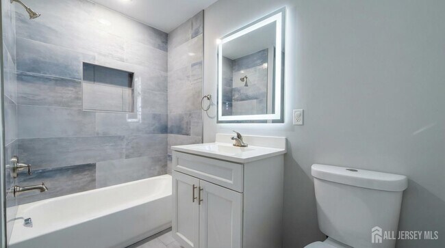 Building Photo - 115 Forest Dr