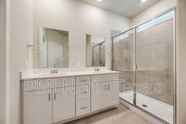 Building Photo - 1404 Winters Wy
