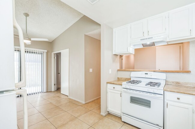 Building Photo - 31635 Avenida Maravilla