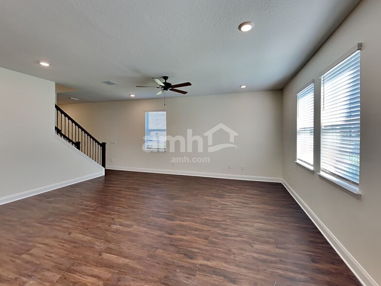 Building Photo - 2758 Sunrise Ct