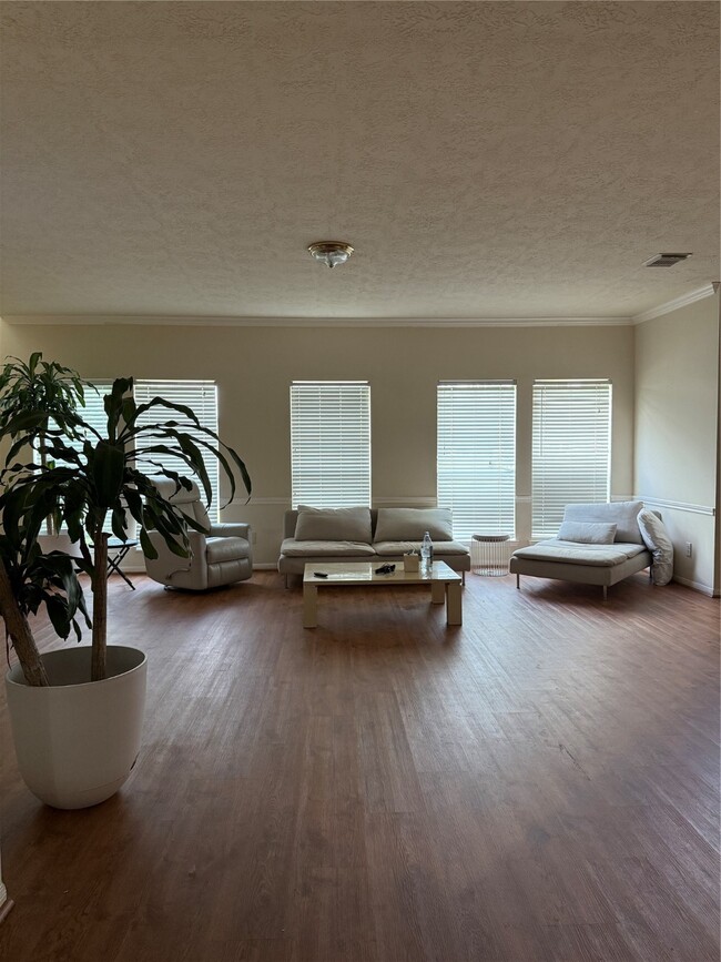 Building Photo - 6714 Portuguese Bend Dr