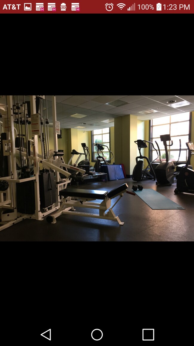 Building Photo - 118 107th Ave NE