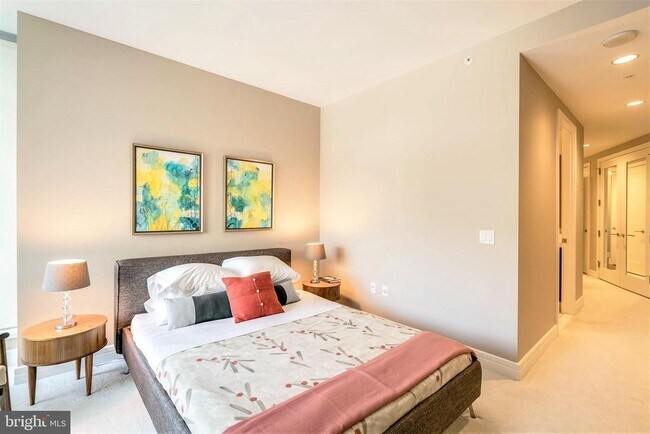 Building Photo - 1414 S Penn Square