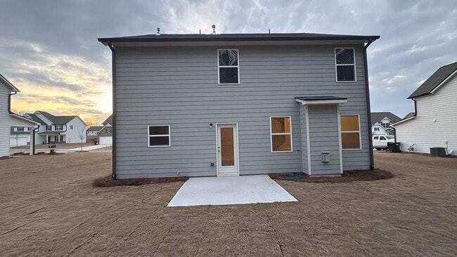 Building Photo - 576 River Run Dr