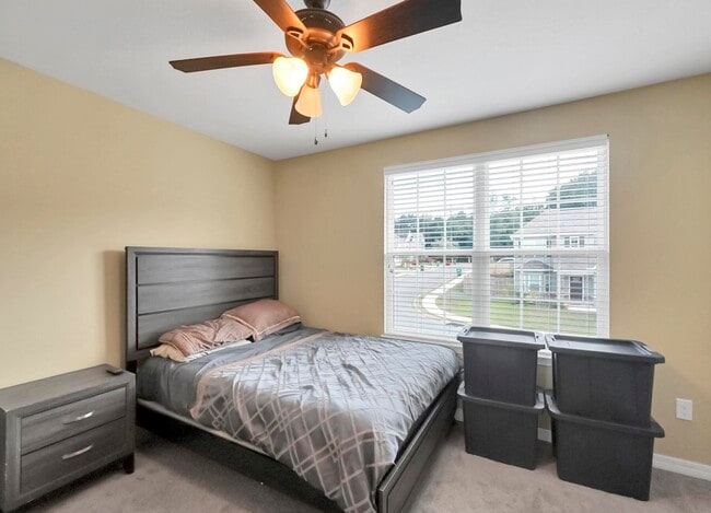 Building Photo - 220 Wainwright Dr