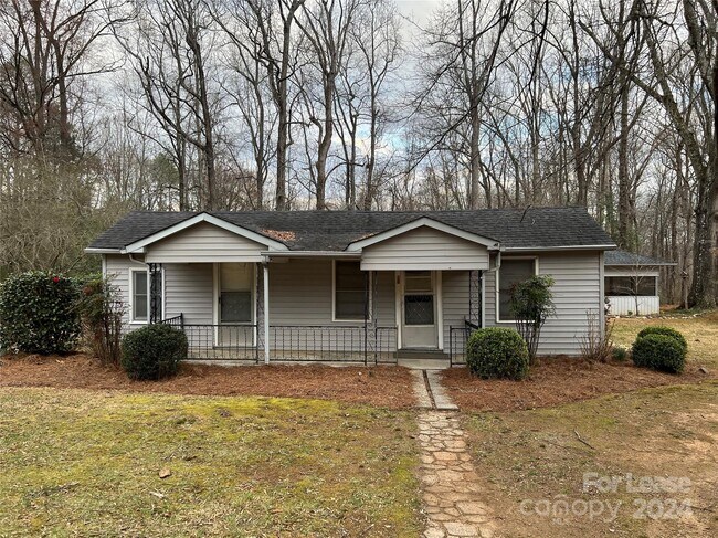 Building Photo - 10242 Barberville Rd