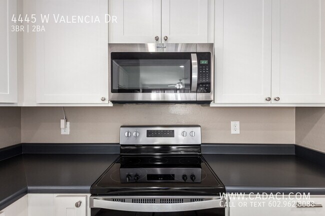 Building Photo - 4445 W Valencia Dr