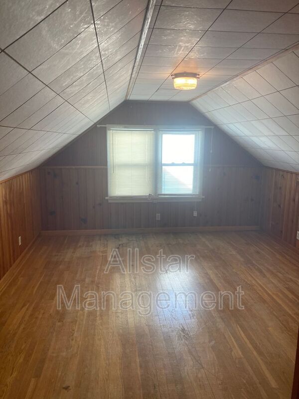 Building Photo - 870 Frederick Blvd