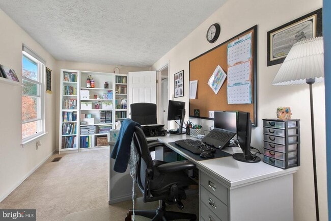Building Photo - 7874 Butterfield Dr