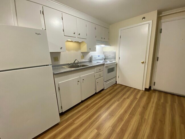 Building Photo - 93 West St